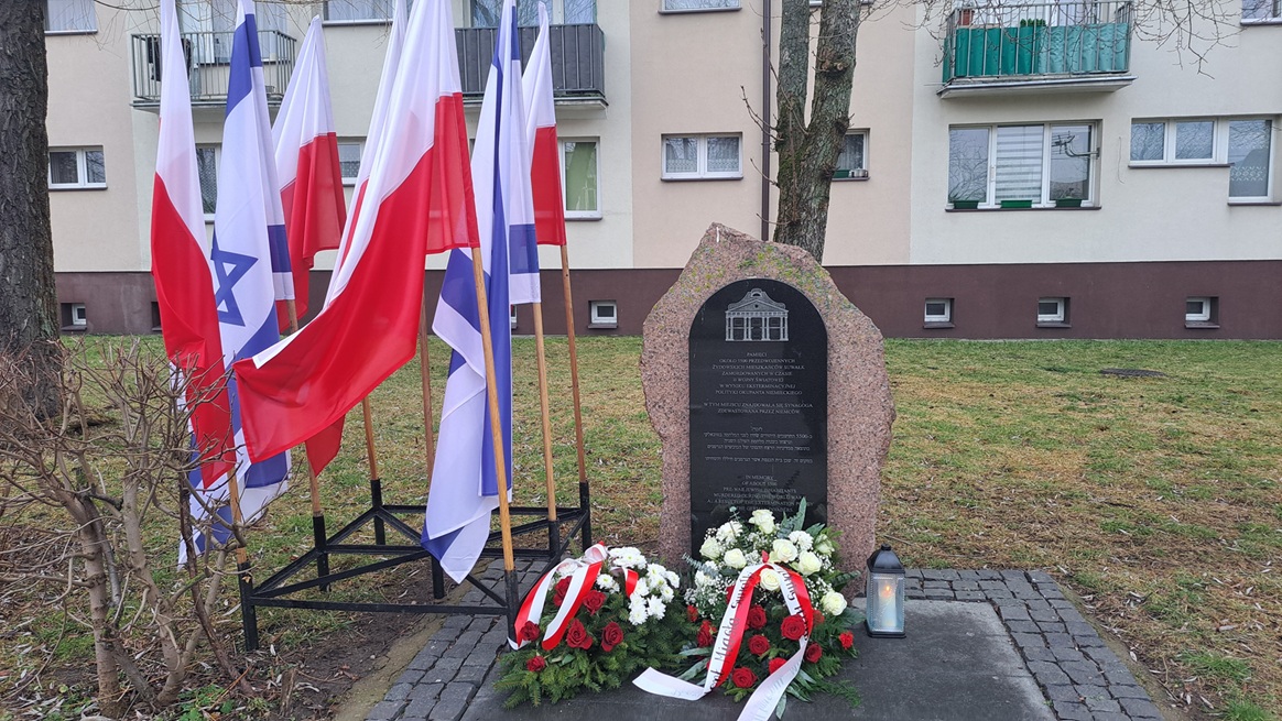 Władze Suwałk upamiętniły ofiary Holokaustu, 27.01.2025, fot. Areta Topornicka